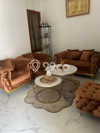 Rumah Strategis Modern Lb 250m2 di Cipondoh, Tangerang Rumah Strategis Modern Lb 250m2 di Cipondoh, Tangerang