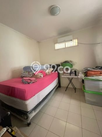 Rumah Luas Asri 3 KT Siap Pakai di Sektor 3A - Bintaro Tangerang Selatan Rumah Luas Asri 3 KT Siap Pakai di Sektor 3A - Bintaro Tangerang Selatan