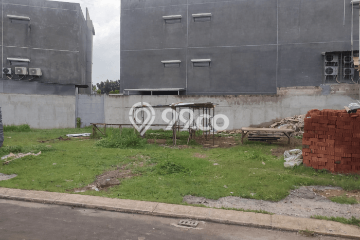 Tanah Dijual Lokasi Strategis di Tangerang Selatan dengan Luas 286m2 Tanah Dijual Lokasi Strategis di Tangerang Selatan dengan Luas 286m2