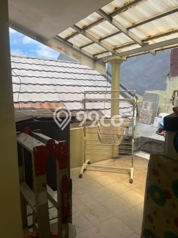 Rumah Luas Asri 3 KT Siap Pakai di Sektor 3A - Bintaro Tangerang Selatan Rumah Luas Asri 3 KT Siap Pakai di Sektor 3A - Bintaro Tangerang Selatan