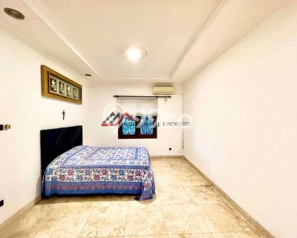 Hunian Mewah LB 250m2 Siap Pakai Desain Elegan di Pejaten, Jakarta Selatan Hunian Mewah LB 250m2 Siap Pakai Desain Elegan di Pejaten, Jakarta Selatan