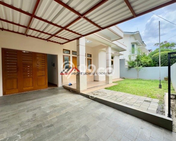 Rumah Mewah LB 220m2 Siap Huni Desain Elegan di Pejaten, Jakarta Selatan Rumah Mewah LB 220m2 Siap Huni Desain Elegan di Pejaten, Jakarta Selatan