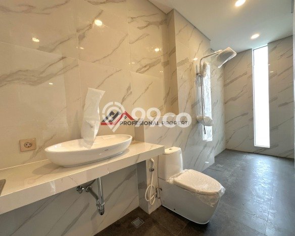 Rumah Luxury Modern Tanpa Renovasi di Pondok Labu Jakarta Selatan Rumah Luxury Modern Tanpa Renovasi di Pondok Labu Jakarta Selatan