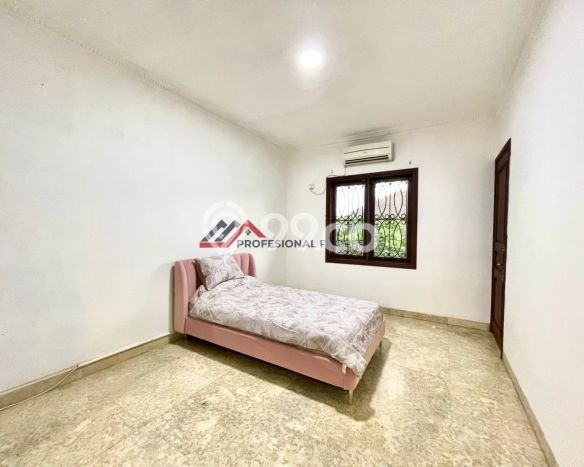 Hunian Mewah LB 250m2 Siap Pakai Desain Elegan di Pejaten, Jakarta Selatan Hunian Mewah LB 250m2 Siap Pakai Desain Elegan di Pejaten, Jakarta Selatan