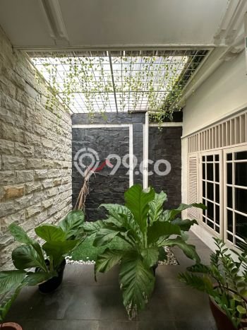 Rumah Mewah LB 200m2 Siap Huni Desain Elegan di Pejaten, Jakarta Selatan Rumah Mewah LB 200m2 Siap Huni Desain Elegan di Pejaten, Jakarta Selatan