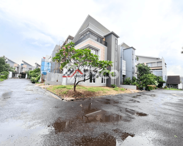 Siap Huni Rumah Mewah 3 Kamar di Cilandak Dekat ke Mana Saja Siap Huni Rumah Mewah 3 Kamar di Cilandak Dekat ke Mana Saja