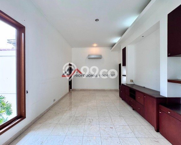 Rumah Elit Modern Tanpa Renovasi di Cipete Jakarta Selatan Rumah Elit Modern Tanpa Renovasi di Cipete Jakarta Selatan