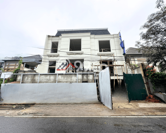 Siap Huni Rumah Mewah 4 Kamar di Kebayoran Baru Dekat ke Mana Pun Siap Huni Rumah Mewah 4 Kamar di Kebayoran Baru Dekat ke Mana Pun