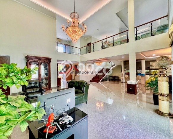 Jual Rumah Luas Megah Dengan View Eksklusif di Lebak Bulus, Jakarta Selatan Jual Rumah Luas Megah Dengan View Eksklusif di Lebak Bulus, Jakarta Selatan