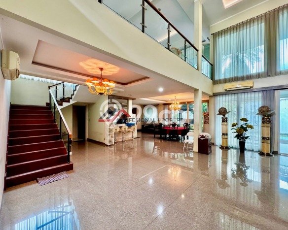 Jual Rumah Luas Megah Dengan View Eksklusif di Lebak Bulus, Jakarta Selatan Jual Rumah Luas Megah Dengan View Eksklusif di Lebak Bulus, Jakarta Selatan