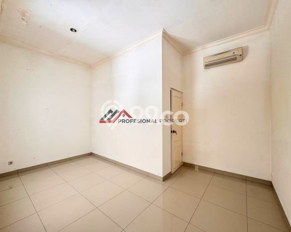 Rumah Mewah LB 420m2 Siap Huni Desain Elegan di Cipete, Jakarta Selatan Rumah Mewah LB 420m2 Siap Huni Desain Elegan di Cipete, Jakarta Selatan