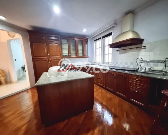 Dijual Rumah Mewah Megah Dengan View Cantik di Cinere, Jakarta Selatan Dijual Rumah Mewah Megah Dengan View Cantik di Cinere, Jakarta Selatan