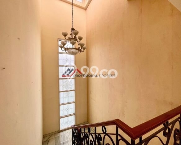 Rumah Elit Modern Tanpa Renovasi di Lebak Bulus Jakarta Selatan Rumah Elit Modern Tanpa Renovasi di Lebak Bulus Jakarta Selatan