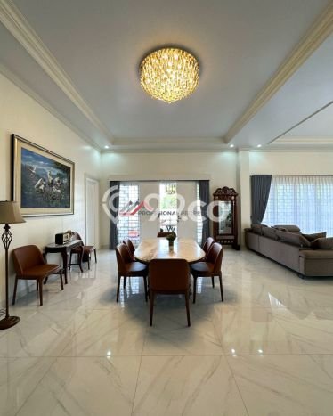 Rumah Mewah LB 800m2 Siap Pakai Desain Elegan di Cipete, Jakarta Selatan Rumah Mewah LB 800m2 Siap Pakai Desain Elegan di Cipete, Jakarta Selatan