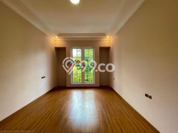 Hunian Elit LB 1000m2 Siap Pakai Desain Elegan di Pondok Indah, Jakarta Selatan Hunian Elit LB 1000m2 Siap Pakai Desain Elegan di Pondok Indah, Jakarta Selatan