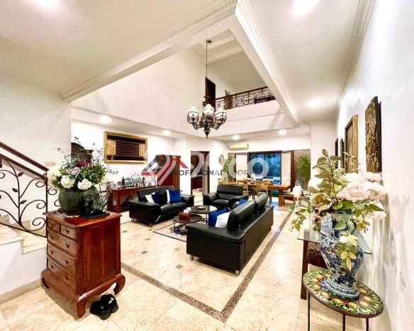 Hunian Mewah LB 250m2 Siap Pakai Desain Elegan di Pejaten, Jakarta Selatan Hunian Mewah LB 250m2 Siap Pakai Desain Elegan di Pejaten, Jakarta Selatan