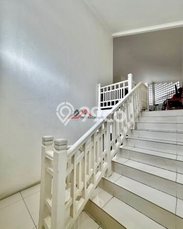 Dijual Rumah Mewah Elegan Dengan View Eksklusif di Lebak Bulus, Jakarta Selatan Dijual Rumah Mewah Elegan Dengan View Eksklusif di Lebak Bulus, Jakarta Selatan