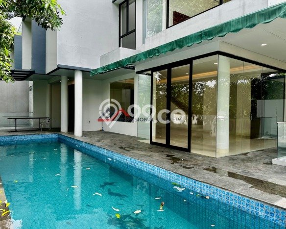 Jual Rumah Mewah Megah Dengan View Eksklusif di Kemang, Jakarta Selatan Jual Rumah Mewah Megah Dengan View Eksklusif di Kemang, Jakarta Selatan