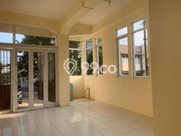 LOKASI STRATEGIS! Rumah di Semarang Utara, Akses ke Tol, 2 KT, Luas 230m² LB 460m² LOKASI STRATEGIS! Rumah di Semarang Utara, Akses ke Tol, 2 KT, Luas 230m² LB 460m²