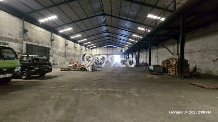Unit Gudang Dijual di Surabaya LT 2940m2 & LB 2450m2 Unit Gudang Dijual di Surabaya LT 2940m2 & LB 2450m2