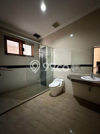 For Sale! Luxury House LT 450m2 Desain Elegan di Graha For Sale! Luxury House LT 450m2 Desain Elegan di Graha