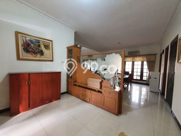 Rumah sewa siap pakai 3 KT di Pakuwon Indah, Surabaya Rumah sewa siap pakai 3 KT di Pakuwon Indah, Surabaya