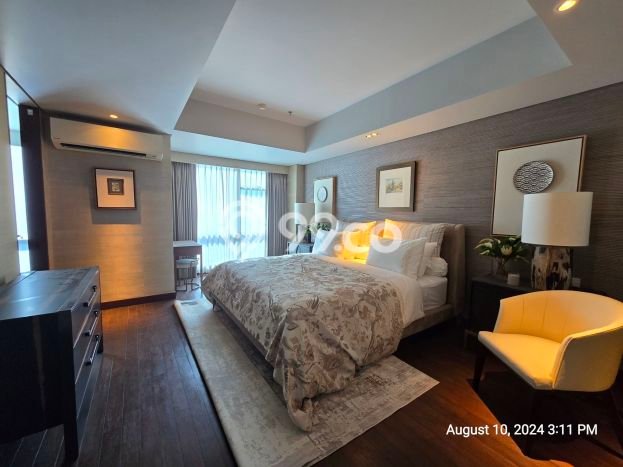 Dijual Apartemen Luxury di Pakuwon Indah 4 Kamar & 3 Kamar Mandi Dijual Apartemen Luxury di Pakuwon Indah 4 Kamar & 3 Kamar Mandi