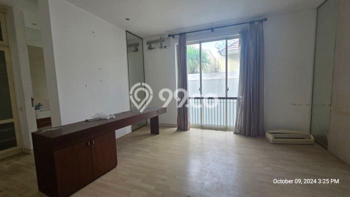 Dijual Rumah Mewah Exclusive di Dukuh Pakis, Surabaya Dijual Rumah Mewah Exclusive di Dukuh Pakis, Surabaya