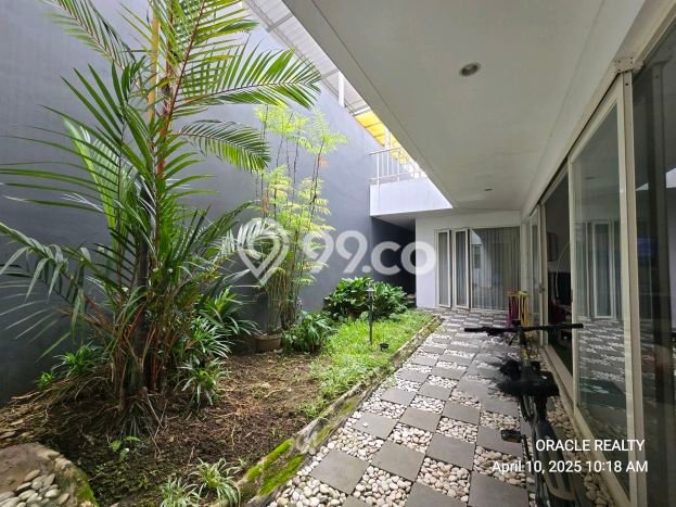 Best Deal Hunian Premium Ideal dan Luas di Dukuh Pakis, Surabaya Best Deal Hunian Premium Ideal dan Luas di Dukuh Pakis, Surabaya