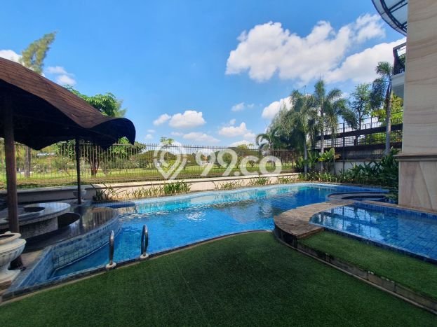 Siap Huni Rumah Mewah 8 Kamar di Dukuh Pakis Dekat ke Mana Saja Siap Huni Rumah Mewah 8 Kamar di Dukuh Pakis Dekat ke Mana Saja