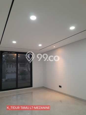 Rumah Lokasi Strategis area , Surabaya, Luas 210m2m² Bangunan 340m2m² Rumah Lokasi Strategis area , Surabaya, Luas 210m2m² Bangunan 340m2m²