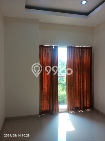 Dijual Rumah Eksklusif 3 KT di Taman Surya, Jakarta Barat Dijual Rumah Eksklusif 3 KT di Taman Surya, Jakarta Barat
