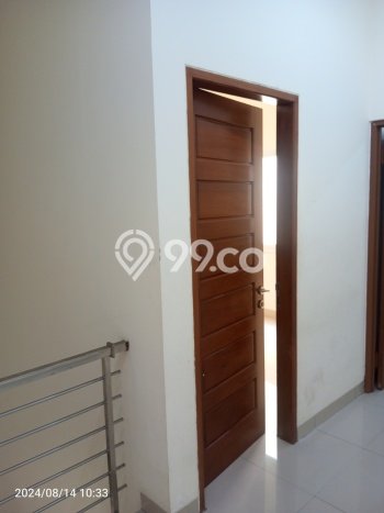 Dijual Rumah Eksklusif 3 KT di Taman Surya, Jakarta Barat Dijual Rumah Eksklusif 3 KT di Taman Surya, Jakarta Barat