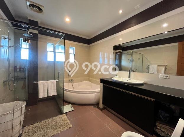 For Sale! Luxury House LT 395m2 Desain Modern di BSD The Green For Sale! Luxury House LT 395m2 Desain Modern di BSD The Green