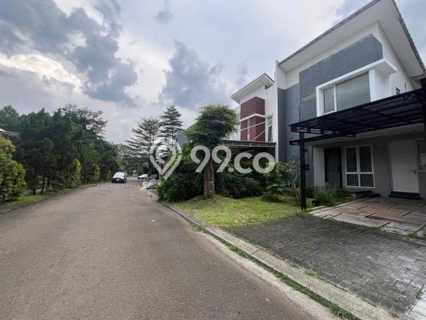 Disewakan! Rumah 3 Kamar Tidur &
3 Kamar Mandi di BSD The Icon, Tangerang Disewakan! Rumah 3 Kamar Tidur &
3 Kamar Mandi di BSD The Icon, Tangerang