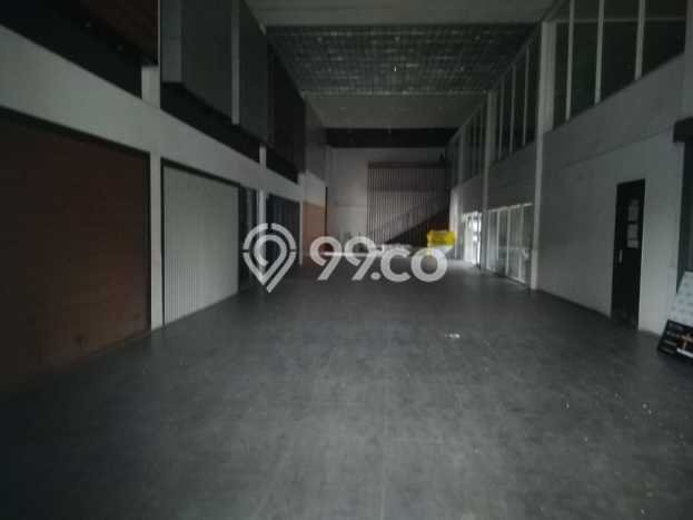 KAWASAN BISNIS! Gudang di , Luas 2110m2m², Jalan Utama KAWASAN BISNIS! Gudang di , Luas 2110m2m², Jalan Utama