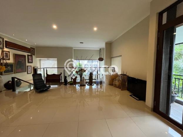 For Sale! Luxury House LT 395m2 Desain Modern di BSD The Green For Sale! Luxury House LT 395m2 Desain Modern di BSD The Green