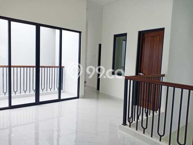 Ready to Use! Luxury House LT 135m2 Desain Modern di BSD Kencana Loka Ready to Use! Luxury House LT 135m2 Desain Modern di BSD Kencana Loka
