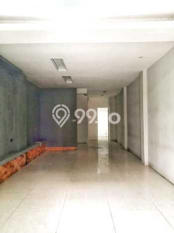 Dijual Ruko Strategis di Kebayoran Baru, Luas 245m2m², Jalan Utama, Area Bisnis Dijual Ruko Strategis di Kebayoran Baru, Luas 245m2m², Jalan Utama, Area Bisnis