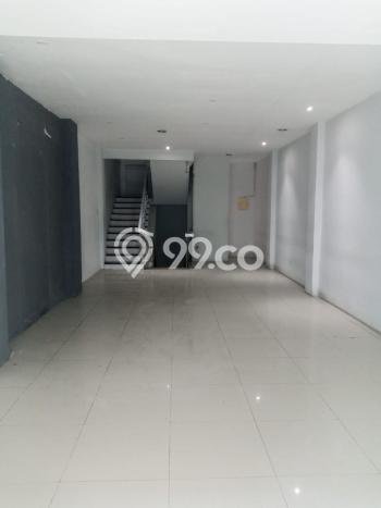 Dijual Ruko Strategis di Kebayoran Baru, Luas 245m2m², Jalan Utama, Area Bisnis Dijual Ruko Strategis di Kebayoran Baru, Luas 245m2m², Jalan Utama, Area Bisnis