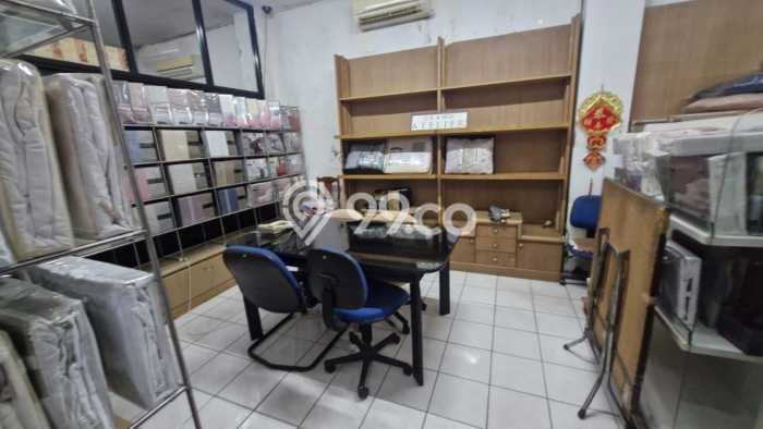 Ruko Bagus Dijual LB 544m2 Lokasi Strategis Jakarta Barat Area Cocok untuk Bisnis Ruko Bagus Dijual LB 544m2 Lokasi Strategis Jakarta Barat Area Cocok untuk Bisnis