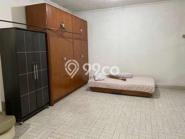 BEST DEAL! Rumah area Kedoya, 4 KT, Akses Mudah Fasilitas Umum, LT 735m² Bangunan 425m² BEST DEAL! Rumah area Kedoya, 4 KT, Akses Mudah Fasilitas Umum, LT 735m² Bangunan 425m²