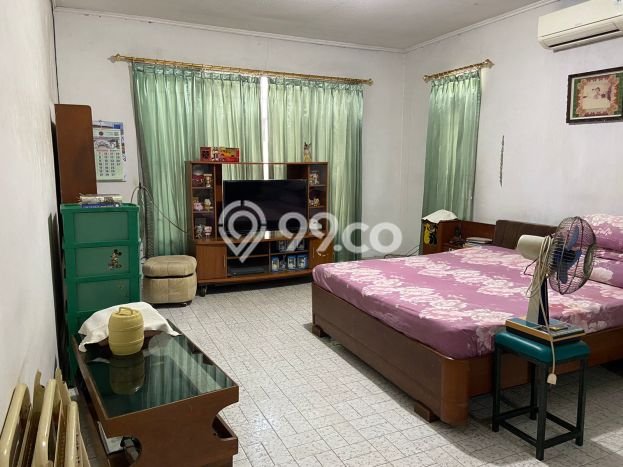 BEST DEAL! Rumah area Kedoya, 4 KT, Akses Mudah Fasilitas Umum, LT 735m² Bangunan 425m² BEST DEAL! Rumah area Kedoya, 4 KT, Akses Mudah Fasilitas Umum, LT 735m² Bangunan 425m²