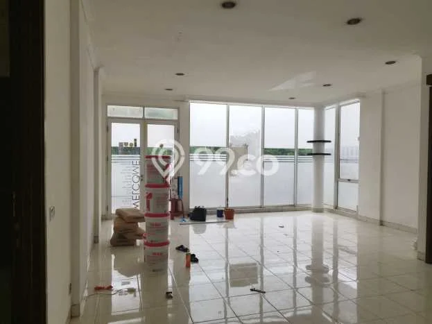 LOKASI PREMIUM! Ruko Kawasan BSD The Icon, Luas 320m², Jalan Utama LOKASI PREMIUM! Ruko Kawasan BSD The Icon, Luas 320m², Jalan Utama