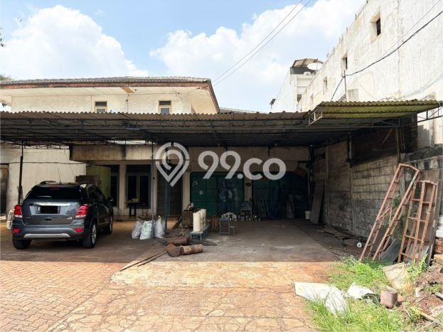 BEST DEAL! Rumah area Kedoya, 4 KT, Akses Mudah Fasilitas Umum, LT 735m² Bangunan 425m² BEST DEAL! Rumah area Kedoya, 4 KT, Akses Mudah Fasilitas Umum, LT 735m² Bangunan 425m²