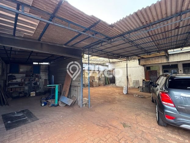 BEST DEAL! Rumah area Kedoya, 4 KT, Akses Mudah Fasilitas Umum, LT 735m² Bangunan 425m² BEST DEAL! Rumah area Kedoya, 4 KT, Akses Mudah Fasilitas Umum, LT 735m² Bangunan 425m²