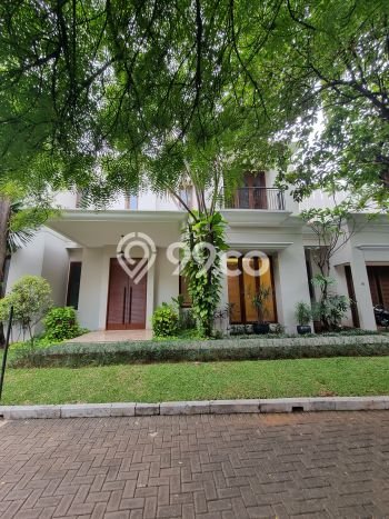 HUNIAN PILIHAN! Rumah di Cilandak, 5 KT, Lingkungan Strategis, Luas 1000m² LB 700m² HUNIAN PILIHAN! Rumah di Cilandak, 5 KT, Lingkungan Strategis, Luas 1000m² LB 700m²