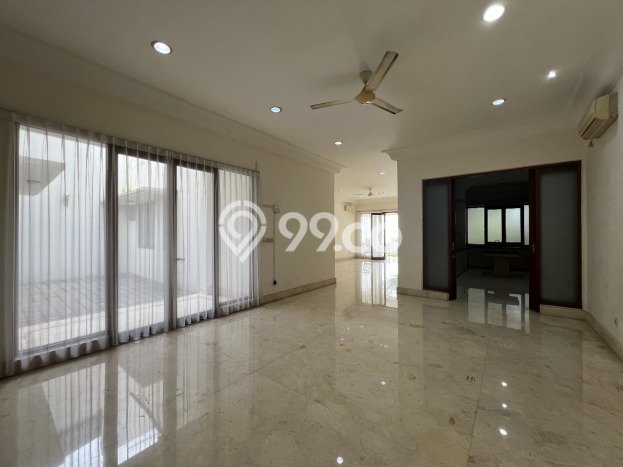 Disewakan Rumah Nyaman LT 1084m2 / LB 650m2 di Antasari, Jakarta Selatan Disewakan Rumah Nyaman LT 1084m2 / LB 650m2 di Antasari, Jakarta Selatan