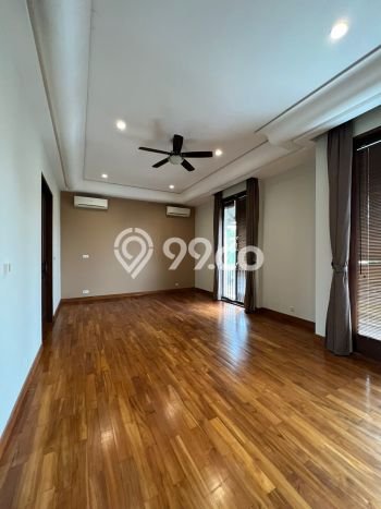 Hunian Asri 5 KT di Cipete, Jakarta Selatan - LT 465m² Hunian Asri 5 KT di Cipete, Jakarta Selatan - LT 465m²