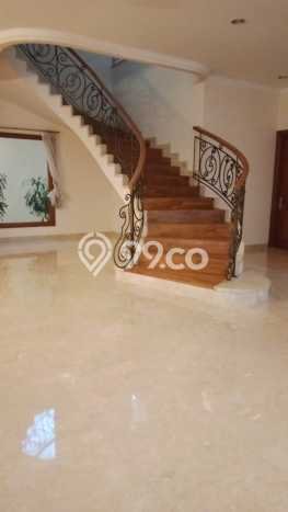 Rumah kawasan Pondok Indah, 6 KT, Pemandangan Kota, LT 700m² Bangunan 800m² Rumah kawasan Pondok Indah, 6 KT, Pemandangan Kota, LT 700m² Bangunan 800m²